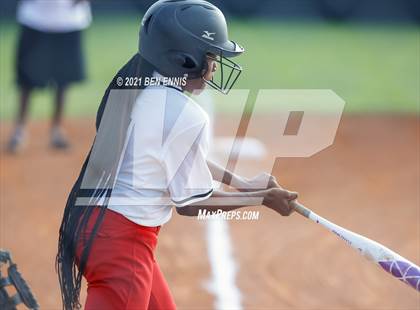 Thumbnail 3 in Ola @ Dutchtown photogallery.