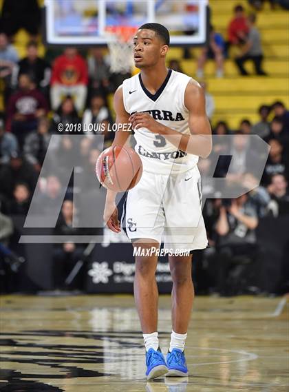 Thumbnail 3 in Sierra Canyon vs. Mater Dei (CIF SS Open DIV Final) photogallery.