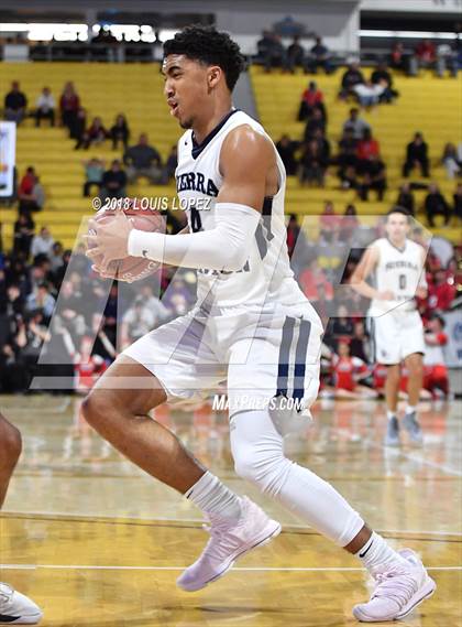 Thumbnail 2 in Sierra Canyon vs. Mater Dei (CIF SS Open DIV Final) photogallery.