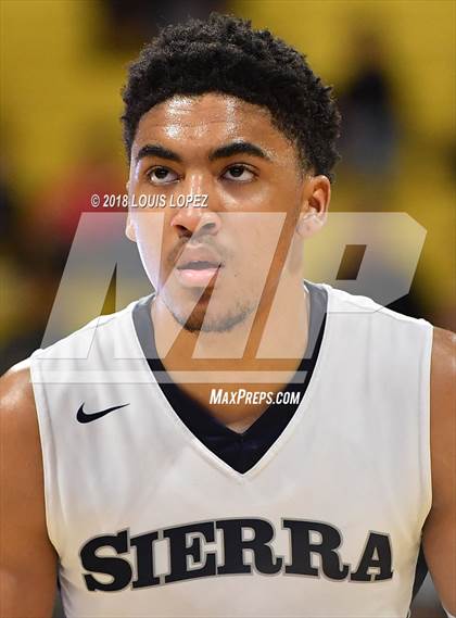 Thumbnail 3 in Sierra Canyon vs. Mater Dei (CIF SS Open DIV Final) photogallery.