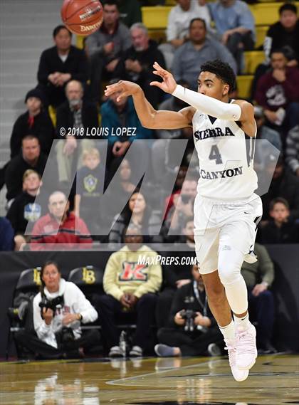Thumbnail 2 in Sierra Canyon vs. Mater Dei (CIF SS Open DIV Final) photogallery.