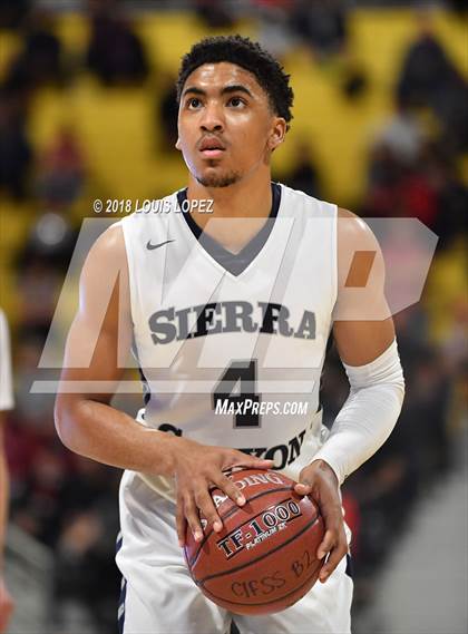 Thumbnail 2 in Sierra Canyon vs. Mater Dei (CIF SS Open DIV Final) photogallery.