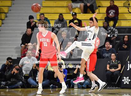 Thumbnail 3 in Sierra Canyon vs. Mater Dei (CIF SS Open DIV Final) photogallery.