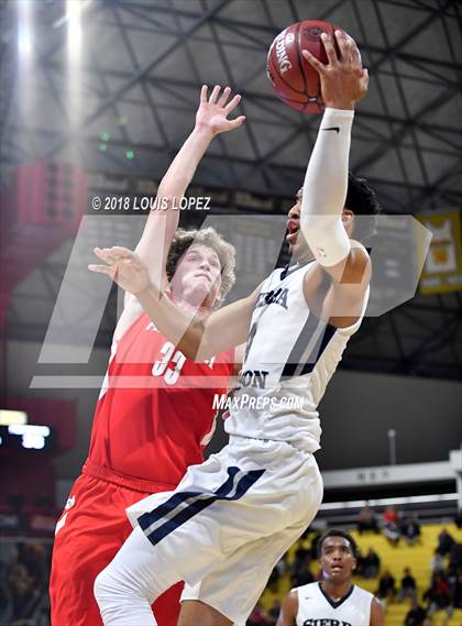 Thumbnail 2 in Sierra Canyon vs. Mater Dei (CIF SS Open DIV Final) photogallery.