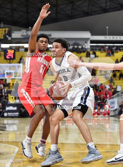 Thumbnail 3 in Sierra Canyon vs. Mater Dei (CIF SS Open DIV Final) photogallery.