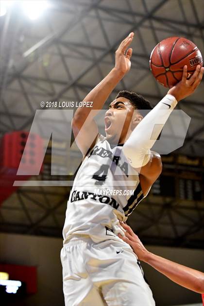 Thumbnail 2 in Sierra Canyon vs. Mater Dei (CIF SS Open DIV Final) photogallery.
