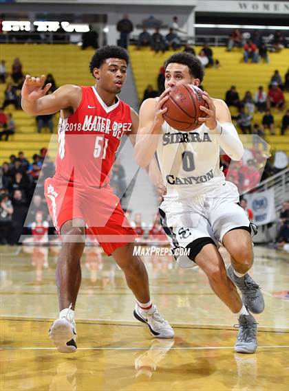 Thumbnail 3 in Sierra Canyon vs. Mater Dei (CIF SS Open DIV Final) photogallery.