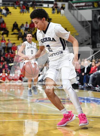 Thumbnail 3 in Sierra Canyon vs. Mater Dei (CIF SS Open DIV Final) photogallery.