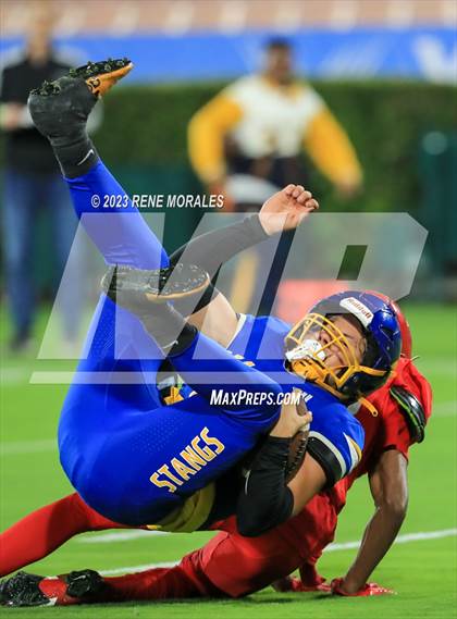 Thumbnail 1 in Pasadena vs Muir photogallery.