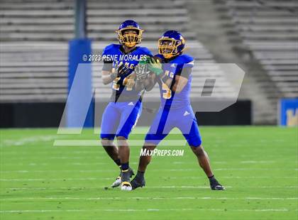 Thumbnail 3 in Pasadena vs Muir photogallery.