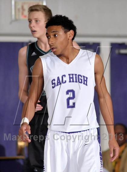 Thumbnail 2 in Ponderosa vs. Sacramento (St. Hope Elite Classic) photogallery.