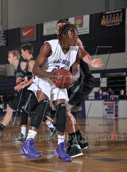 Thumbnail 3 in Ponderosa vs. Sacramento (St. Hope Elite Classic) photogallery.