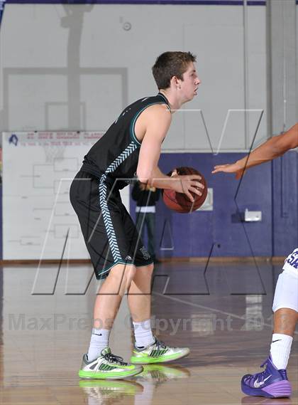Thumbnail 2 in Ponderosa vs. Sacramento (St. Hope Elite Classic) photogallery.