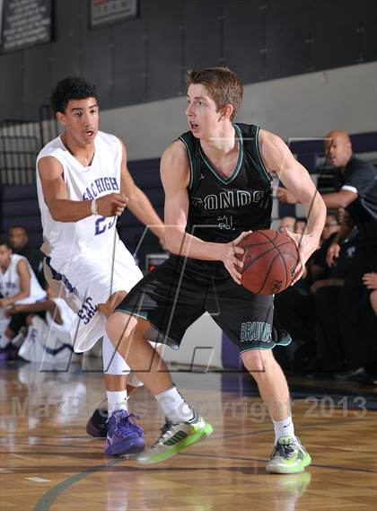Thumbnail 3 in Ponderosa vs. Sacramento (St. Hope Elite Classic) photogallery.