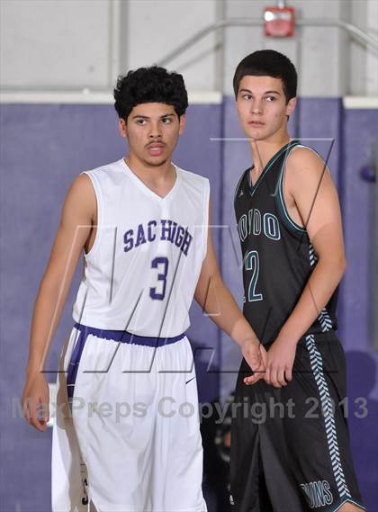 Thumbnail 2 in Ponderosa vs. Sacramento (St. Hope Elite Classic) photogallery.