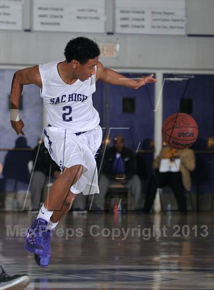 Thumbnail 1 in Ponderosa vs. Sacramento (St. Hope Elite Classic) photogallery.