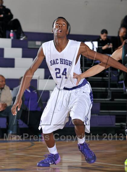Thumbnail 1 in Ponderosa vs. Sacramento (St. Hope Elite Classic) photogallery.