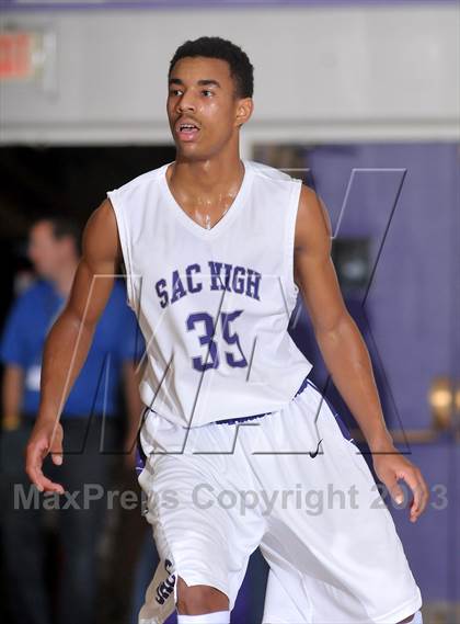 Thumbnail 3 in Ponderosa vs. Sacramento (St. Hope Elite Classic) photogallery.
