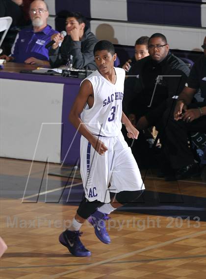 Thumbnail 3 in Ponderosa vs. Sacramento (St. Hope Elite Classic) photogallery.