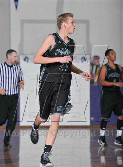 Thumbnail 3 in Ponderosa vs. Sacramento (St. Hope Elite Classic) photogallery.