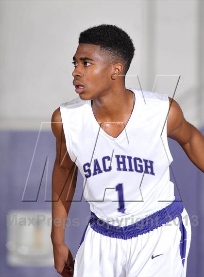 Thumbnail 2 in Ponderosa vs. Sacramento (St. Hope Elite Classic) photogallery.