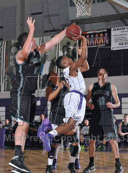 Thumbnail 1 in Ponderosa vs. Sacramento (St. Hope Elite Classic) photogallery.
