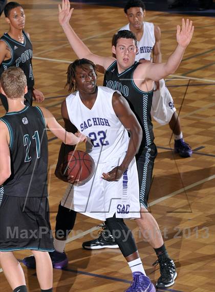 Thumbnail 2 in Ponderosa vs. Sacramento (St. Hope Elite Classic) photogallery.