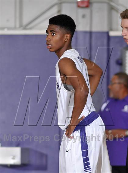 Thumbnail 1 in Ponderosa vs. Sacramento (St. Hope Elite Classic) photogallery.