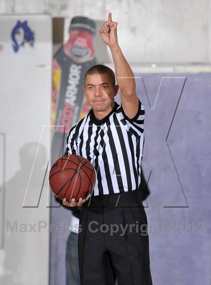 Thumbnail 2 in Ponderosa vs. Sacramento (St. Hope Elite Classic) photogallery.
