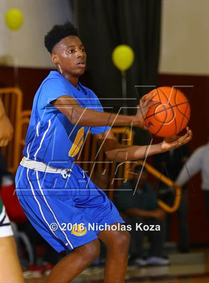 Thumbnail 2 in Crenshaw vs. Hamilton (CIF LA City Section D1 Final) photogallery.
