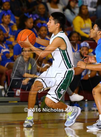 Thumbnail 1 in Crenshaw vs. Hamilton (CIF LA City Section D1 Final) photogallery.