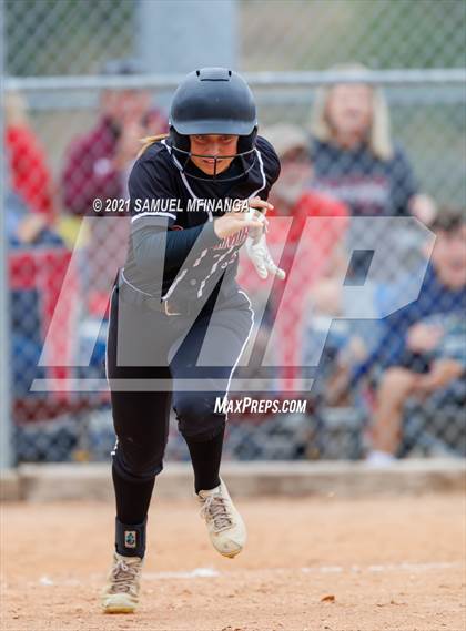 Thumbnail 3 in Lincoln Northeast vs. Columbus photogallery.