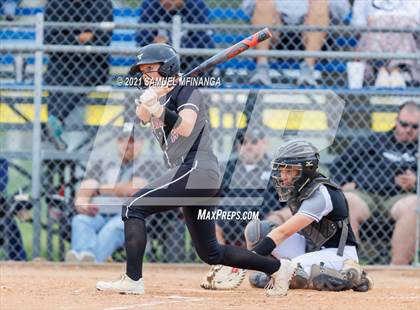 Thumbnail 3 in Lincoln Northeast vs. Columbus photogallery.