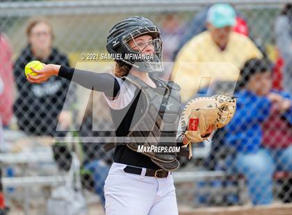 Thumbnail 3 in Lincoln Northeast vs. Columbus photogallery.