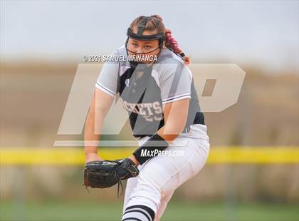 Thumbnail 1 in Lincoln Northeast vs. Columbus photogallery.