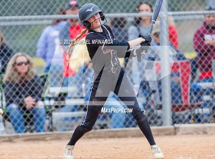 Thumbnail 3 in Lincoln Northeast vs. Columbus photogallery.