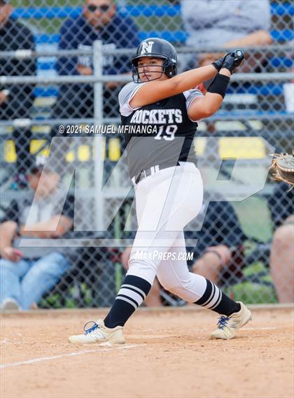 Thumbnail 3 in Lincoln Northeast vs. Columbus photogallery.