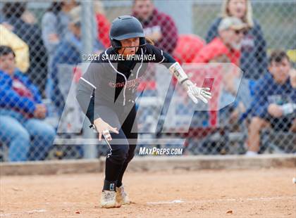 Thumbnail 2 in Lincoln Northeast vs. Columbus photogallery.
