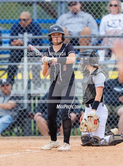 Thumbnail 2 in Lincoln Northeast vs. Columbus photogallery.