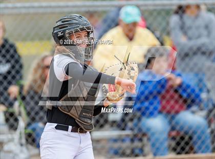 Thumbnail 2 in Lincoln Northeast vs. Columbus photogallery.
