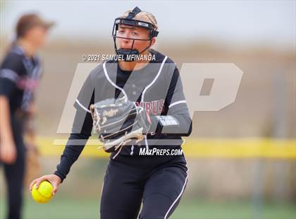 Thumbnail 1 in Lincoln Northeast vs. Columbus photogallery.