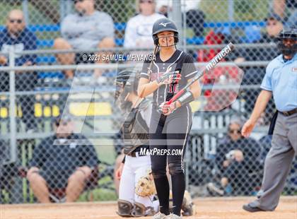 Thumbnail 2 in Lincoln Northeast vs. Columbus photogallery.