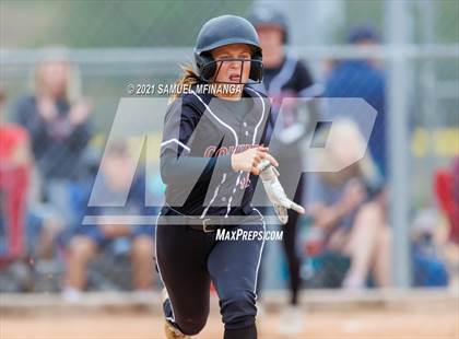 Thumbnail 2 in Lincoln Northeast vs. Columbus photogallery.