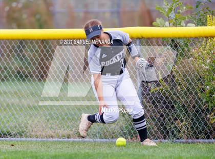 Thumbnail 3 in Lincoln Northeast vs. Columbus photogallery.