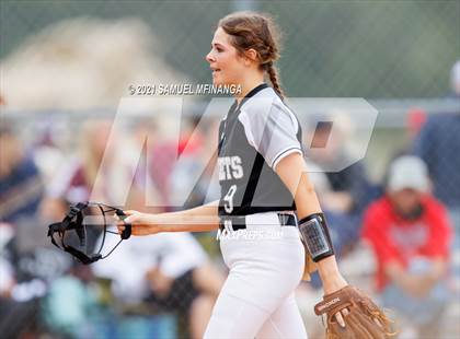 Thumbnail 3 in Lincoln Northeast vs. Columbus photogallery.