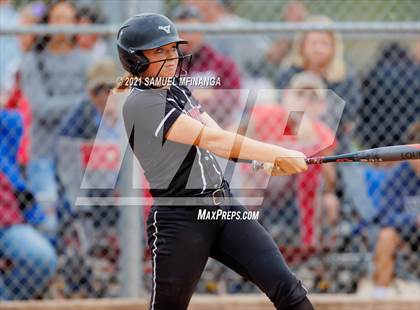 Thumbnail 1 in Lincoln Northeast vs. Columbus photogallery.