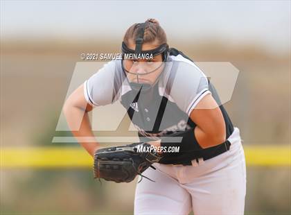 Thumbnail 1 in Lincoln Northeast vs. Columbus photogallery.