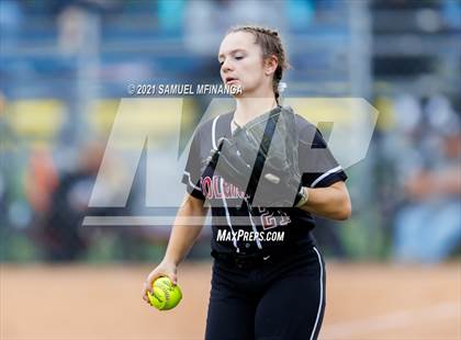 Thumbnail 1 in Lincoln Northeast vs. Columbus photogallery.