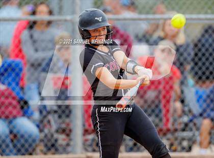 Thumbnail 3 in Lincoln Northeast vs. Columbus photogallery.