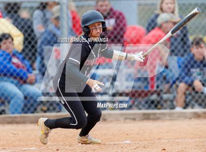 Thumbnail 3 in Lincoln Northeast vs. Columbus photogallery.